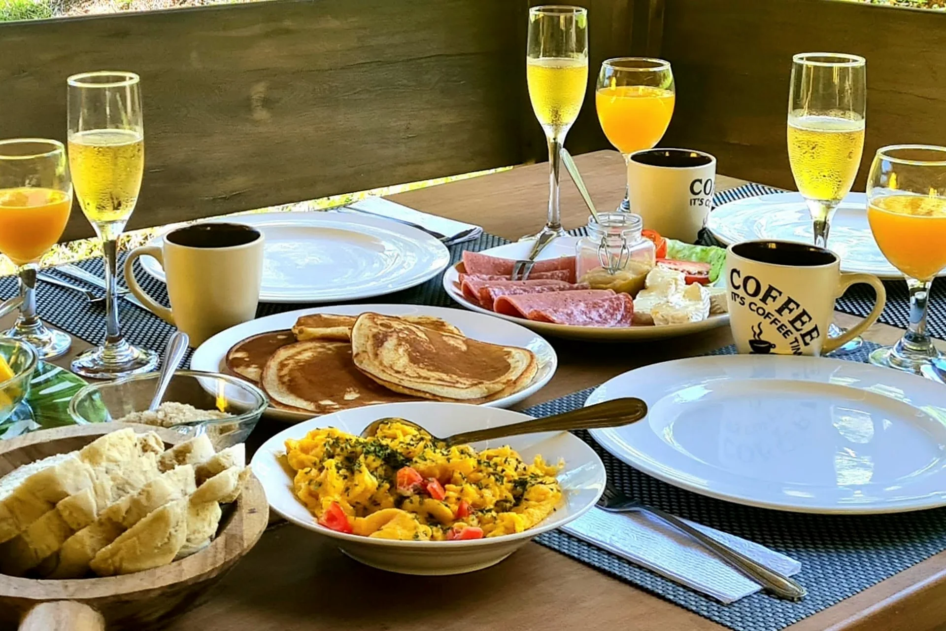 Inkludiertes Frühstück im Restaurant der Rainforest Lodge Panama